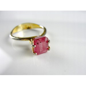 Natural tourmaline- 1.85ct - OTR380