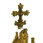 Novogotický schránkový relikviář s ostatky svatých: Firmin, Fidelis, Teresa a Callistus.