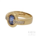 Ring with sapphire and diamonds, contemporary