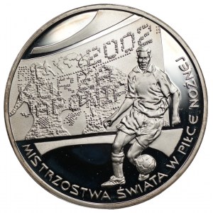 10 złotych 2002 - XVII Mistrzostwa Świata w Piłce Nożnej
