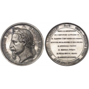 Second Empire / Napoléon III (1852-1870). Coffret de deux médailles, argent et cuivre, pose de la premičre pierre de l’Église de Rambouillet, par L. Merley 1868, Paris.