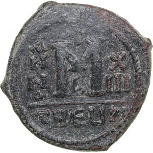 Byzantine Æ Follis - Maurice Tiberius (582-602 BC)