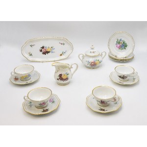 Rosenthal AG - Bahnhof-Selb factory, Tea set with edge beading and floral decoration