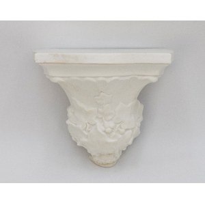 Royal Porcelain Manufactory (KPM), Console with ivy motif