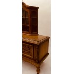 Kommode mit Vitrinenschrank