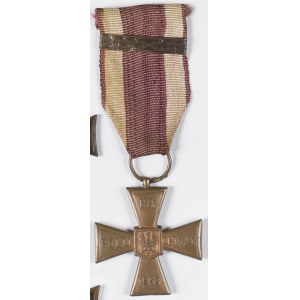 Krzyż Walecznych z datą 1943