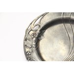 Secesyjne talerzyki, „srebrna cyna” syg.: WMF, Niemcy, około 1900r