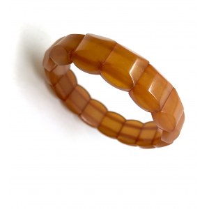 Grand Vintage Amber Bracelet made from Plate like Amber beads