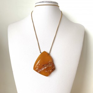 Phenomenal Unique Vintage Amber Pendant with chain, shaped like a Diamond