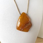 Phenomenal Unique Vintage Amber Pendant with chain, shaped like a Diamond