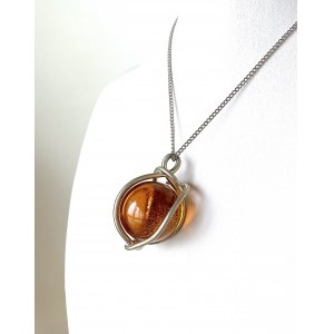 Unique and Exquisite Amber Pendant with chain, shaped like a Ball