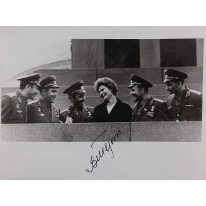 PIERWSI KOSMONAUCI, 1963