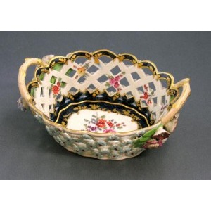 Koszyk porcelanowy Worcester (A Worcester pierced oval basket)