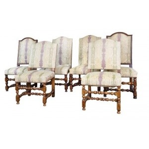 Zestaw 6 krzeseł (A mixed set of six Italian walnut side chairs)
