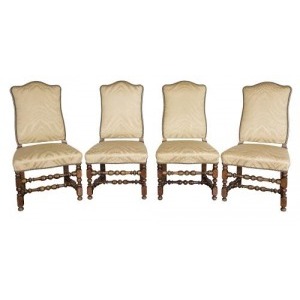 Zestaw 4 krzeseł (A set of Louis XIV walnut side chairs)