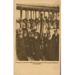 Delegácia veteránov z roku 1863 na pohrebe Neznámeho vojaka vo Varšave, asi 1915