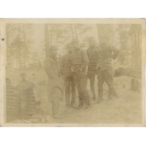 Wołyń - Grupa oficerów I. batalionu, 2 pułku piechoty II Brygady na pozycjach, III 1916