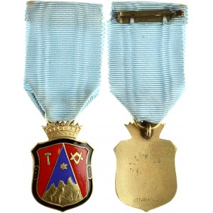 Norway Masonic Lodge Award (20th century) Ottar Hval; with blue ribbon. Brass gilding. Enamel. Weight approx: 10.64g...