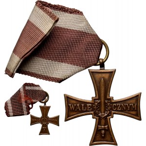 PRL, Krzyż Walecznych 1944 z miniaturką