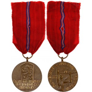 Czechoslovakia Medal In Memory of the 20th Anniversary of the Slovak Uprising of 1944 1964