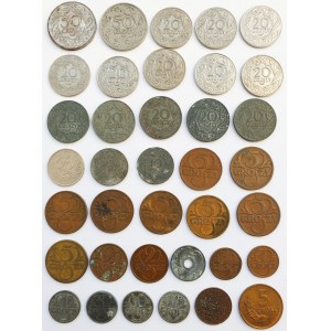 Zestaw drobnych monet z okresu II RP