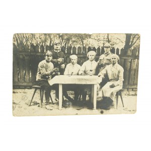 [WOJSKO POLSKIE II RP] Fotografia kucharzy i żołnierzy 7 Pułk Strzelców Konnych Wielkopolskich