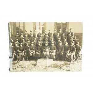 [WOJSKO POLSKIE II RP] Fotografia zbiorowa Szkoła podoficerska 60 PP Wlkp., Ostrów r. 1935/36