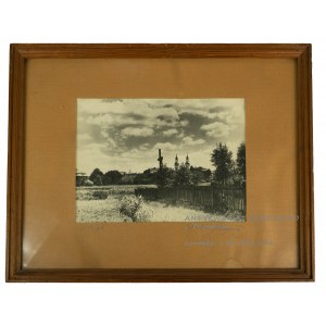 [ZBĄSZYŃ] Fotografia Leon Domagalski widok na wieże kościoła Njświętszej Maryi Panny Wniebowiętej, sygnowana pod pracą, 23 x 16,5cm, 1946r.
