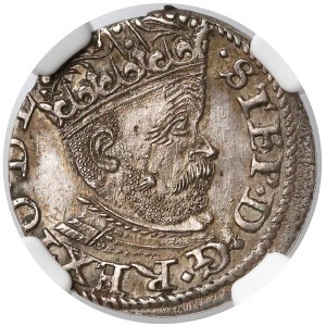Stefan Batory, Trojak Ryga 1585 - czepiec i wysoka korona
