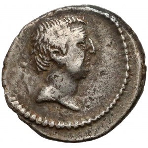 L. Livineius Regulus (42 r pne), Denar