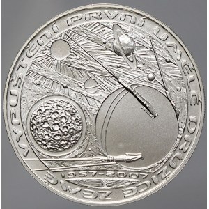 Česká republika 1993 - nyní, 200 Kč 2007 umělá družice Země, plexi pouzdro, karta