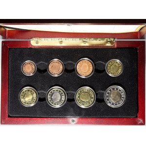 Evropa - sady oběhových mincí, Belgie. 1 c. - 2 € 2000. Uloženo v dřevěné etui