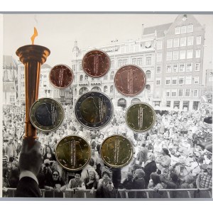 Evropa - sady oběhových mincí, Nizozemsko. 1 c. - 2 € 2014. Papírový přebal