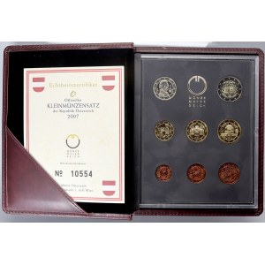 Evropa - sady oběhových mincí, Rakousko. 1c. - 2 € 2007. 2€ římská smlouva. Koženkový přebal, papírová krabice...