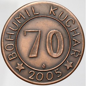 ražby numismatiků, 70. narozeniny 2005. Napodobuje účelovou známku. Cu 27,7 mm. ČNM-D119/2b