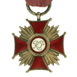 Srebrny Krzyż Zasługi RP (wczesny okres powojenny). Wyk. Mennica Państwowa