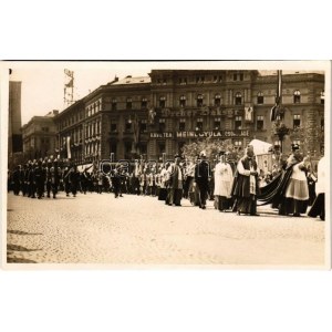 1938 Budapest VI. A XXXIV. Nemzetközi Eucharisztikus Kongresszus felvonulása az Andrássy úton...