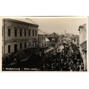 Bánffyhunyad, Huedin; Fő tér, Szálloda a Tigrishez, piac / main square, hotel, market