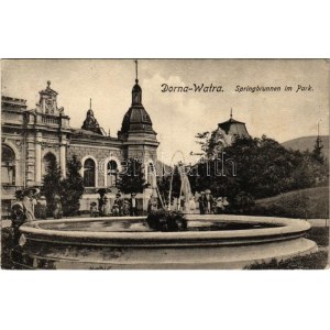 1918 Vatra Dornei, Dornavátra, Bad Dorna-Watra (Bukovina); Springbrunnen im Park / fountain