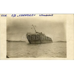 1926 SS PANNÓNIA egycsavaros tengeri áruszállító gőzhajó Isztambulnál dőlés közben ...