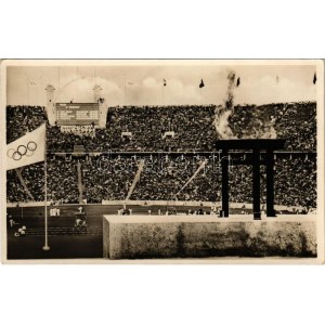 1936 Berlin, Olympische Spiele, Blick durch das Marathontor auf das Olympiafeuer / Summer Olympics in Berlin...