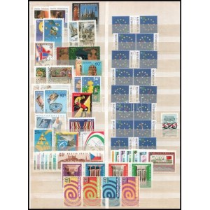 Európa gyűjtemény 1973-2012 16 db bélyeg, 35 db blokk, 4 db kisív, CEPT komplett ív, 11 klf vágott blokk ...