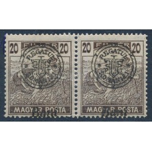 Nagyvárad 1919 Magyar Posta 20f pár elcsúszott felülnyomással. Szalai szerint 136 db létezik. / Mi 67 II...