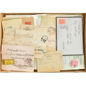 Ausztria 150 db küldemény régiekkel, jobbakkal / 150 covers, postcards with old and better ones
