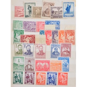 Bulgária 1920-1949 kis gyűjtemény teljes sorokkal berakó lapokon / Bulgaria 1920-1949 small collection on stockcards ...