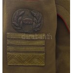 M. kir. honv. 1941M honvéd tábornoki köpeny, vezérezredesi rendfokozati jelzéssel, gallér nélkül. Sérült. / General...