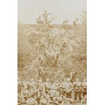 1914-1918 Császári és királyi csapattest csoportképe, kartonra kasírozott fotó, 20×38 cm