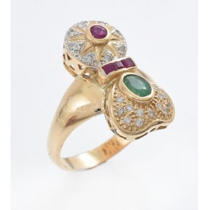 Arany (Au/18k) Női koktél gyűrű, smaragddal, rubinnal és 21 db brilliáns csiszolású gyémántal (0,3ct) F-G VVS...