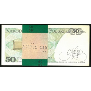 paczka (100 szt.) banknotów 50 złotych, 1 grudnia 1988, w oryginalnej banderoli