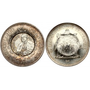France 50 Francs 1976 Joan Paul II visit France Obverse: Denomination within wreath. Reverse: Hercules group. Silver. ...